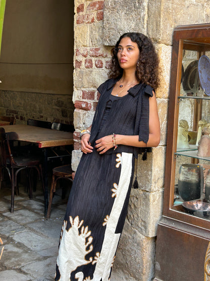 Black & Beige Set with Embroidered Print